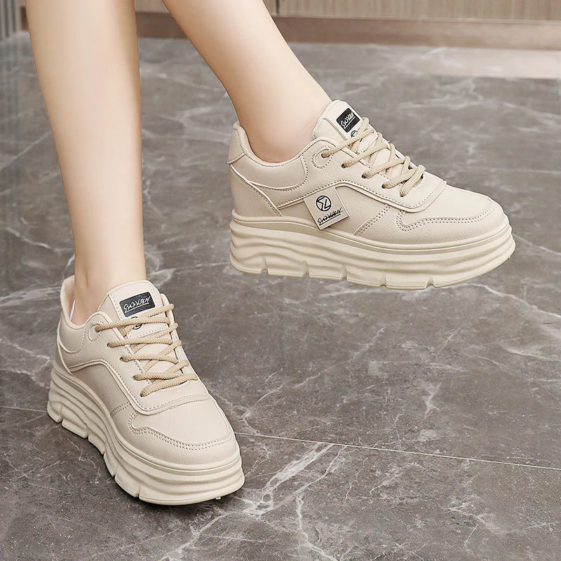 Damen Sportliche Plateau-Sneaker mit dämpfender Sohle und atmungsaktivem Obermaterial Heidi Mode - Image 3