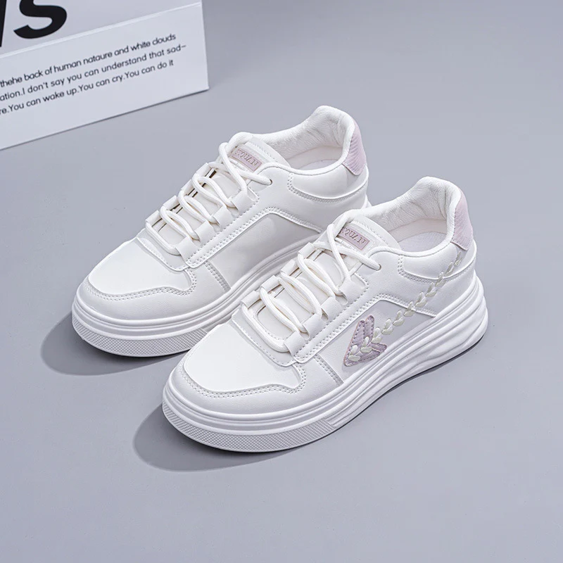Damen Sportliche Plateau-Sneaker mit eleganten Details und atmungsaktivem Obermaterial Heidi Mode - Image 6