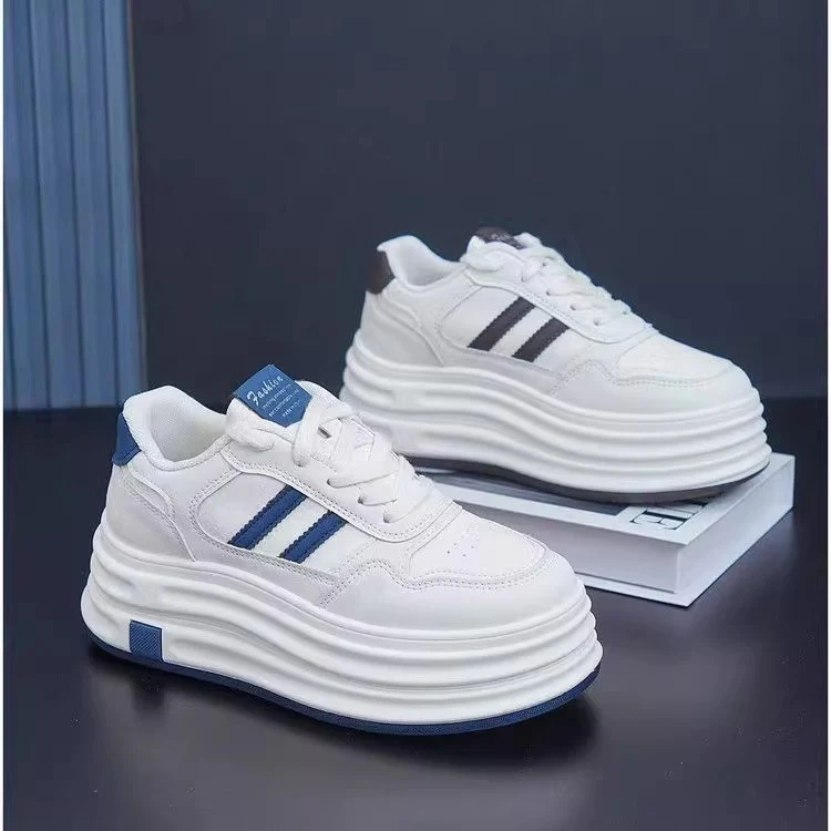Damen Sportliche Plateau-Sneaker mit individuell gestalteter Profilsohle Heidi Mode - Image 3