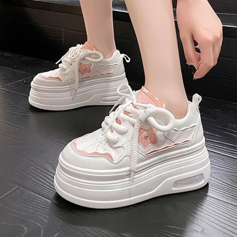 Damen Sportliche Plateau-Sneaker mit modischem Blumendetail Heidi Mode - Image 2