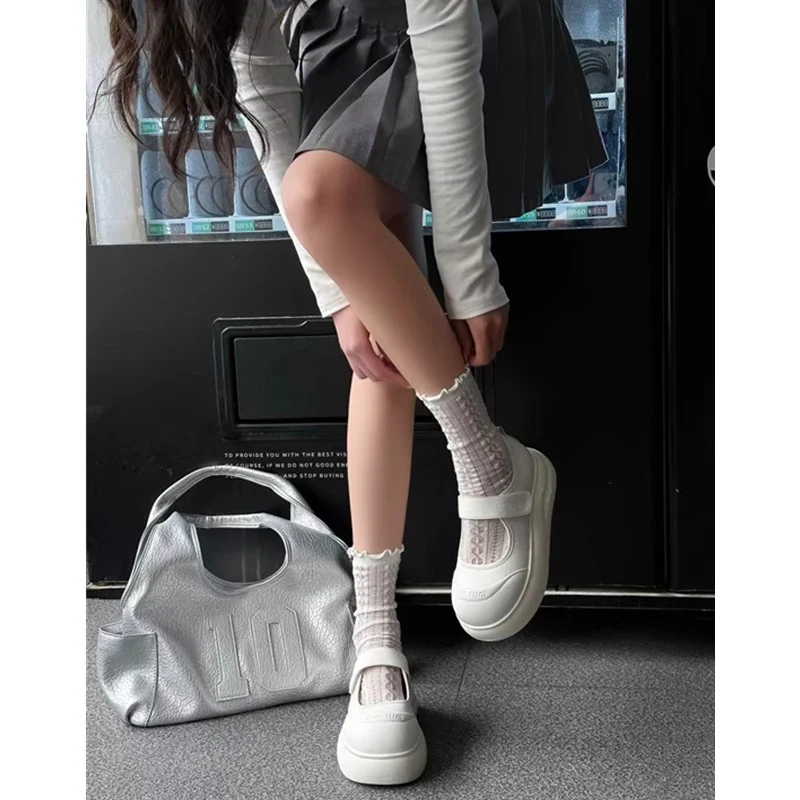 Damen Sportliche Plateau-Sneaker mit verstellbarem Klettverschluss und stylischem Obermaterial Heidi Mode - Image 4