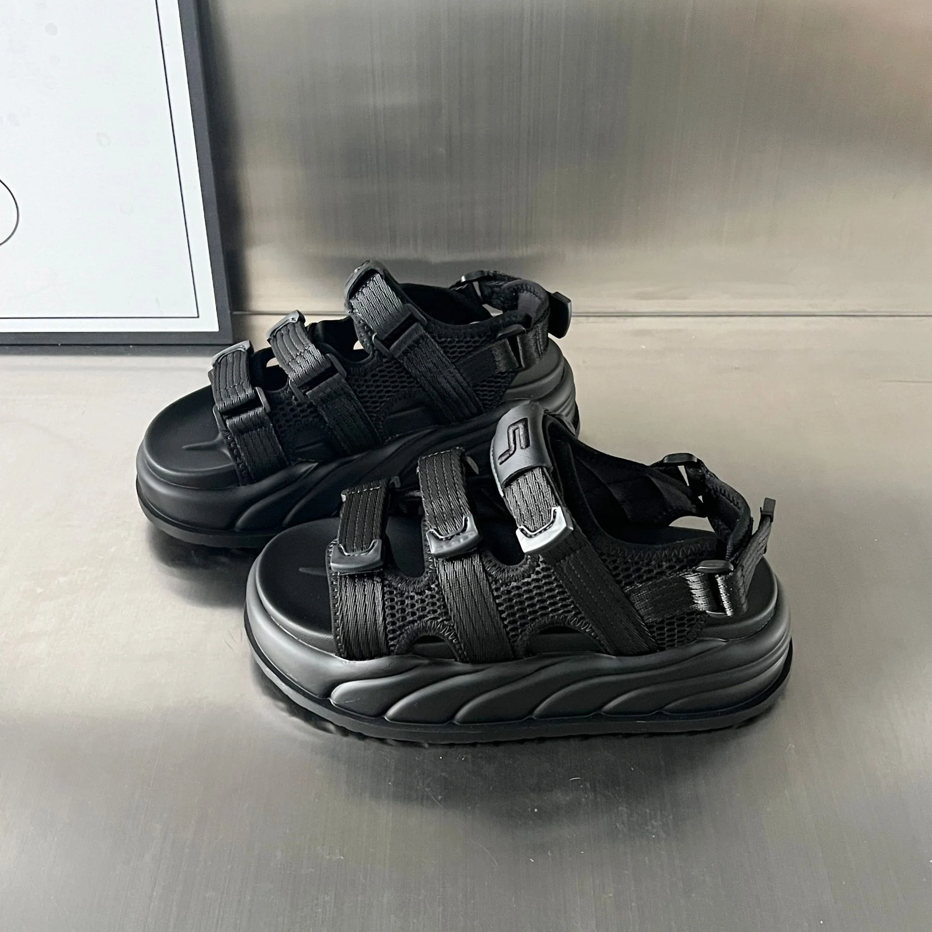Damen Sportliche Sandalen mit verstellbaren Riemen und dämpfender Sohle Heidi Mode - Image 6