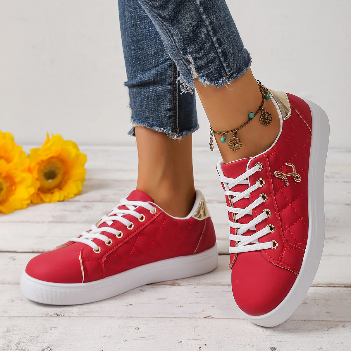 Damen Sportliche Schnür-Sneaker mit elegantem Steppdesign Heidi Mode - Image 3
