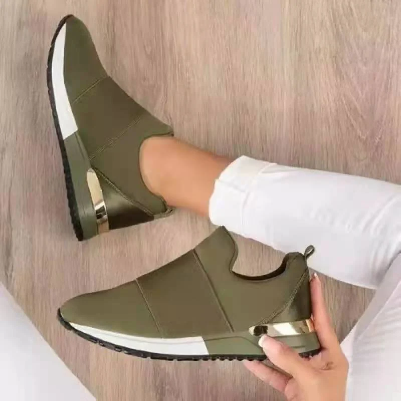 Damen Sportliche Slip-On Sneakers mit modischem Goldakzent Heidi Mode - Image 3