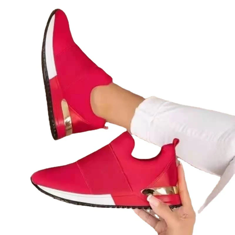 Damen Sportliche Slip-On Sneakers mit modischem Goldakzent Heidi Mode - Image 5