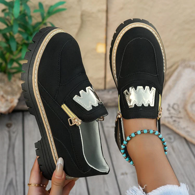 Damen Sportliche Slipper mit glänzendem Reißverschluss und rutschfester Sohle Heidi Mode - Image 2