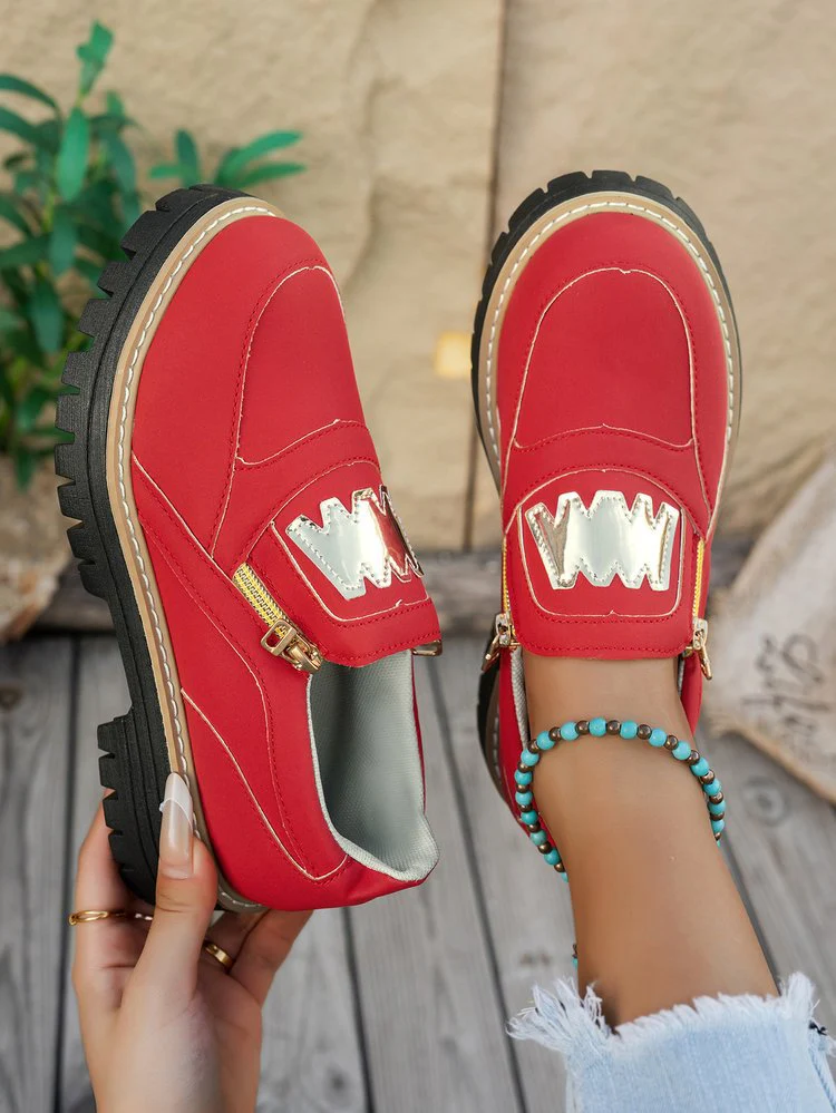 Damen Sportliche Slipper mit glänzendem Reißverschluss und rutschfester Sohle Heidi Mode - Image 6