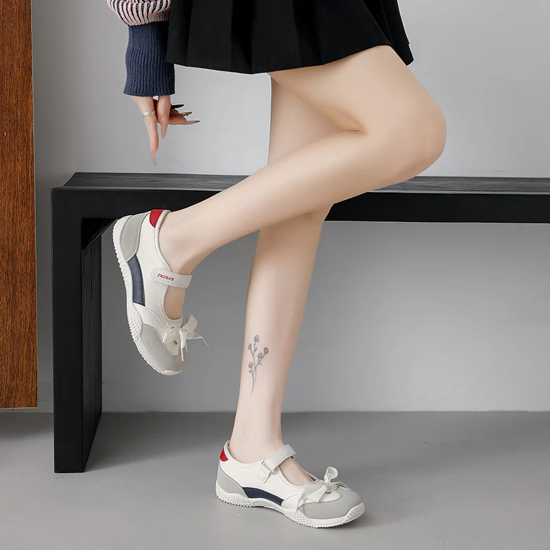 Damen Sportliche Slipper mit modischem Riemendesign und praktischer Klettverschlusslösung Heidi Mode - Image 3