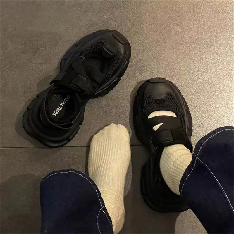 Damen Sportliche Sneaker mit atemberaubendem Design und verstellbaren Riemen Heidi Mode - Image 2
