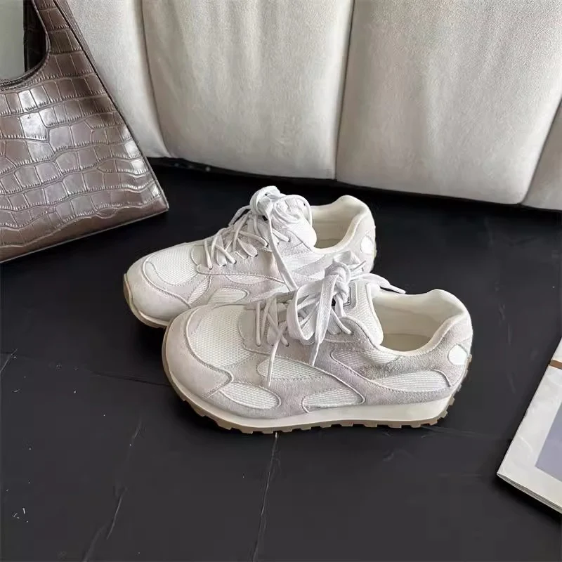 Damen Sportliche Sneaker mit atmungsaktivem Mesh und modischer Wildleder-Oberfläche Heidi Mode - Image 3