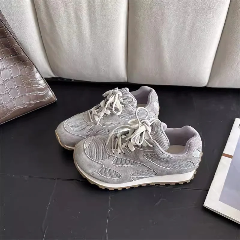 Damen Sportliche Sneaker mit atmungsaktivem Mesh und modischer Wildleder-Oberfläche Heidi Mode - Image 4