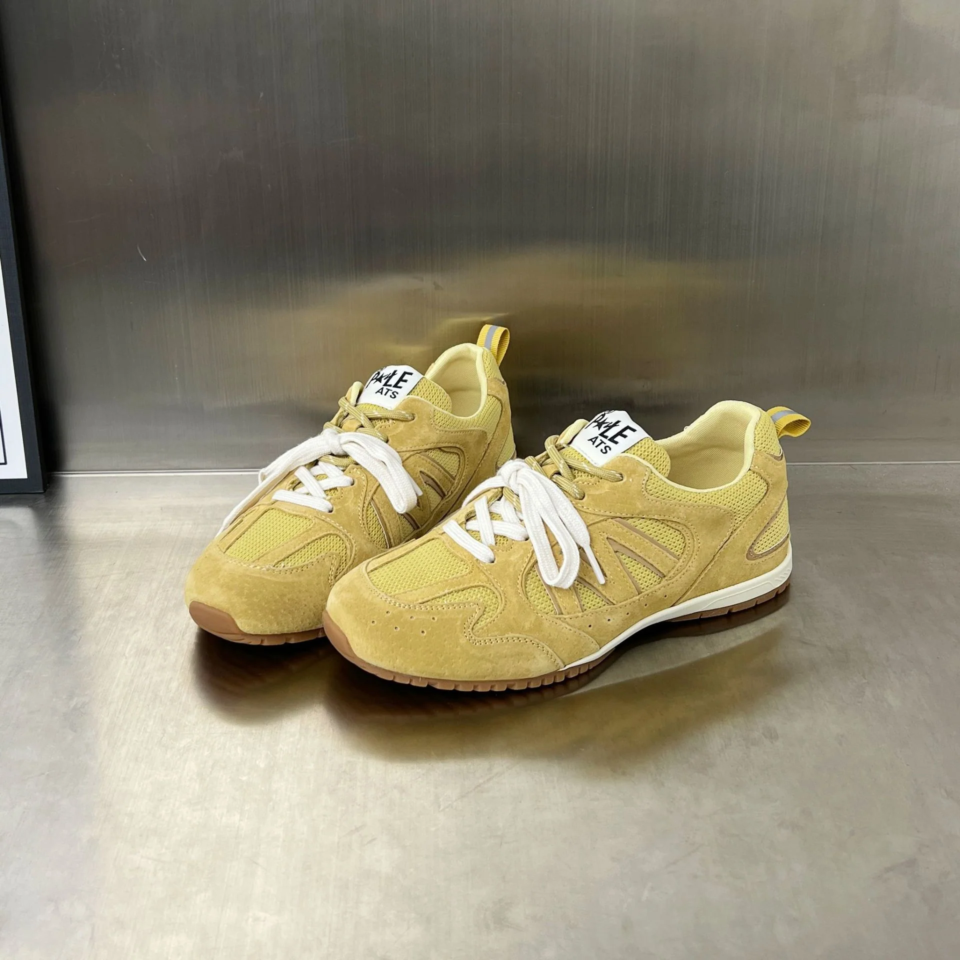 Damen Sportliche Sneaker mit atmungsaktivem Obermaterial und gepolstertem Fußbett Heidi Mode - Image 2