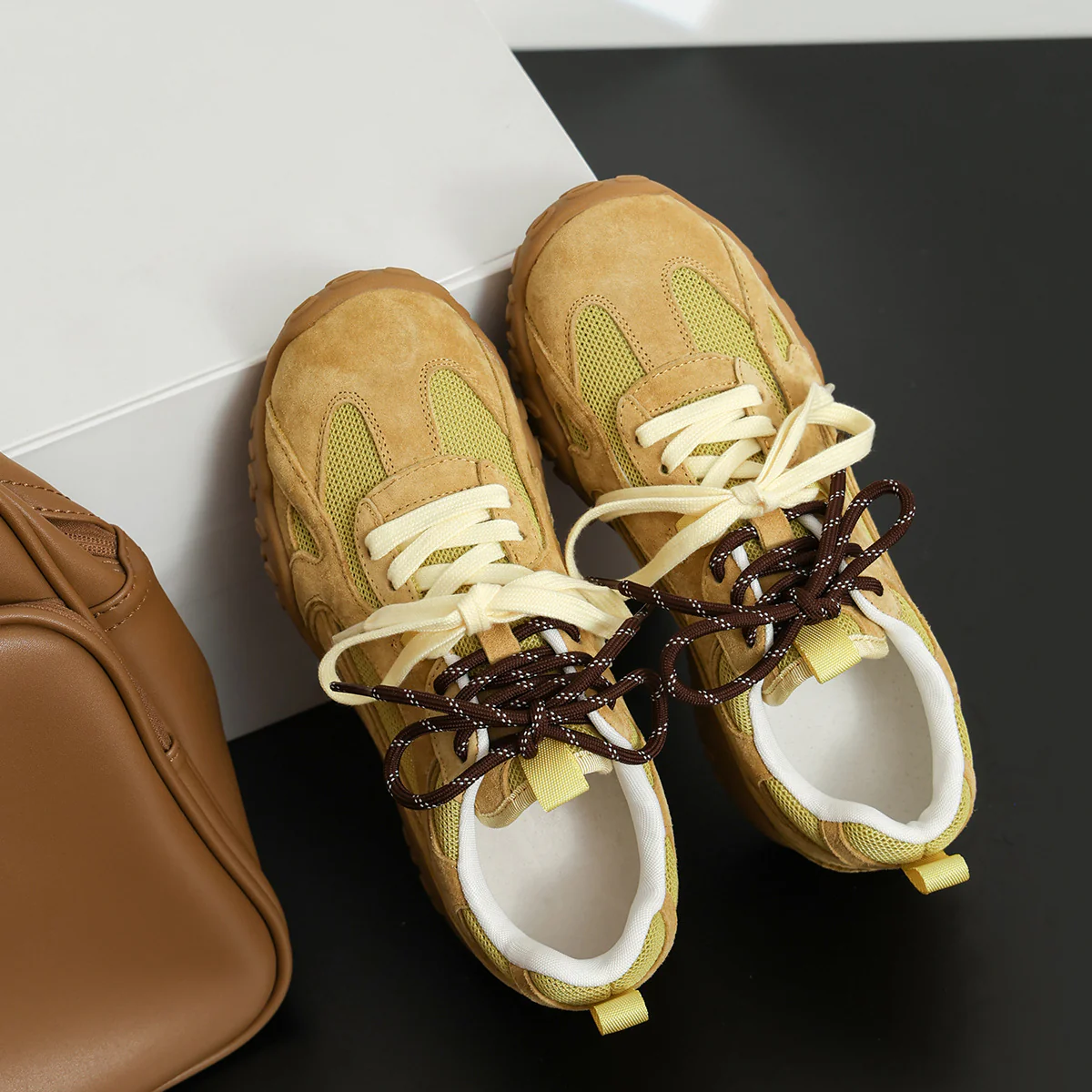 Damen Sportliche Sneaker mit atmungsaktivem Obermaterial und modischem Design Heidi Mode - Image 3