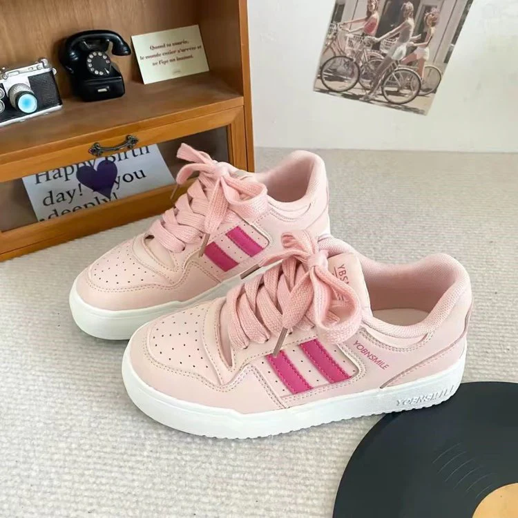 Damen Sportliche Sneaker mit atmungsaktivem Obermaterial und modischer Schnürung Heidi Mode - Image 2