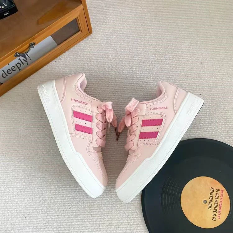 Damen Sportliche Sneaker mit atmungsaktivem Obermaterial und modischer Schnürung Heidi Mode - Image 5