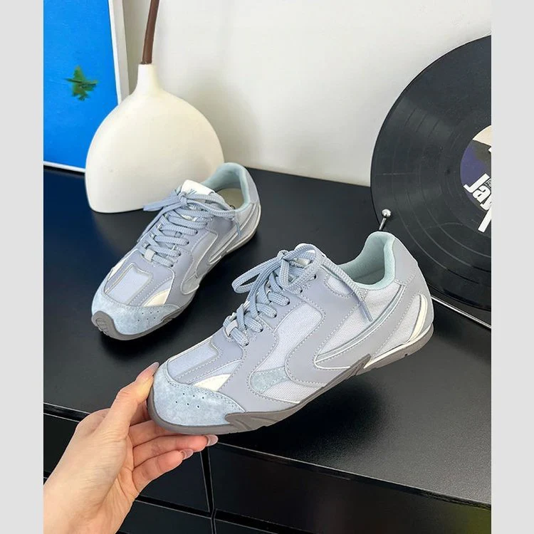 Damen Sportliche Sneaker mit atmungsaktiven Obermaterial und dämpfender Sohle Heidi Mode - Image 4