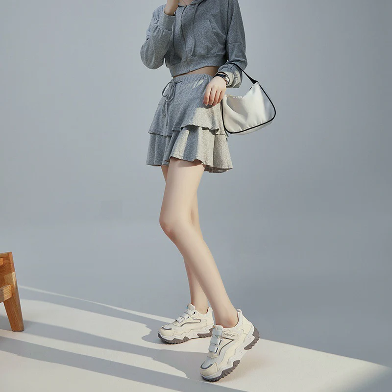 Damen Sportliche Sneaker mit atmungsaktiven Obermaterial und komfortablem Klettverschluss Heidi Mode - Image 2