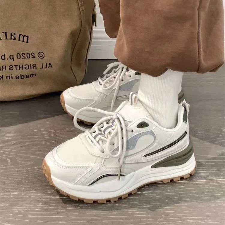 Damen sportliche Sneaker mit atmungsaktiver Mesh-Oberfläche und dämpfender Sohle Heidi Mode - Image 2
