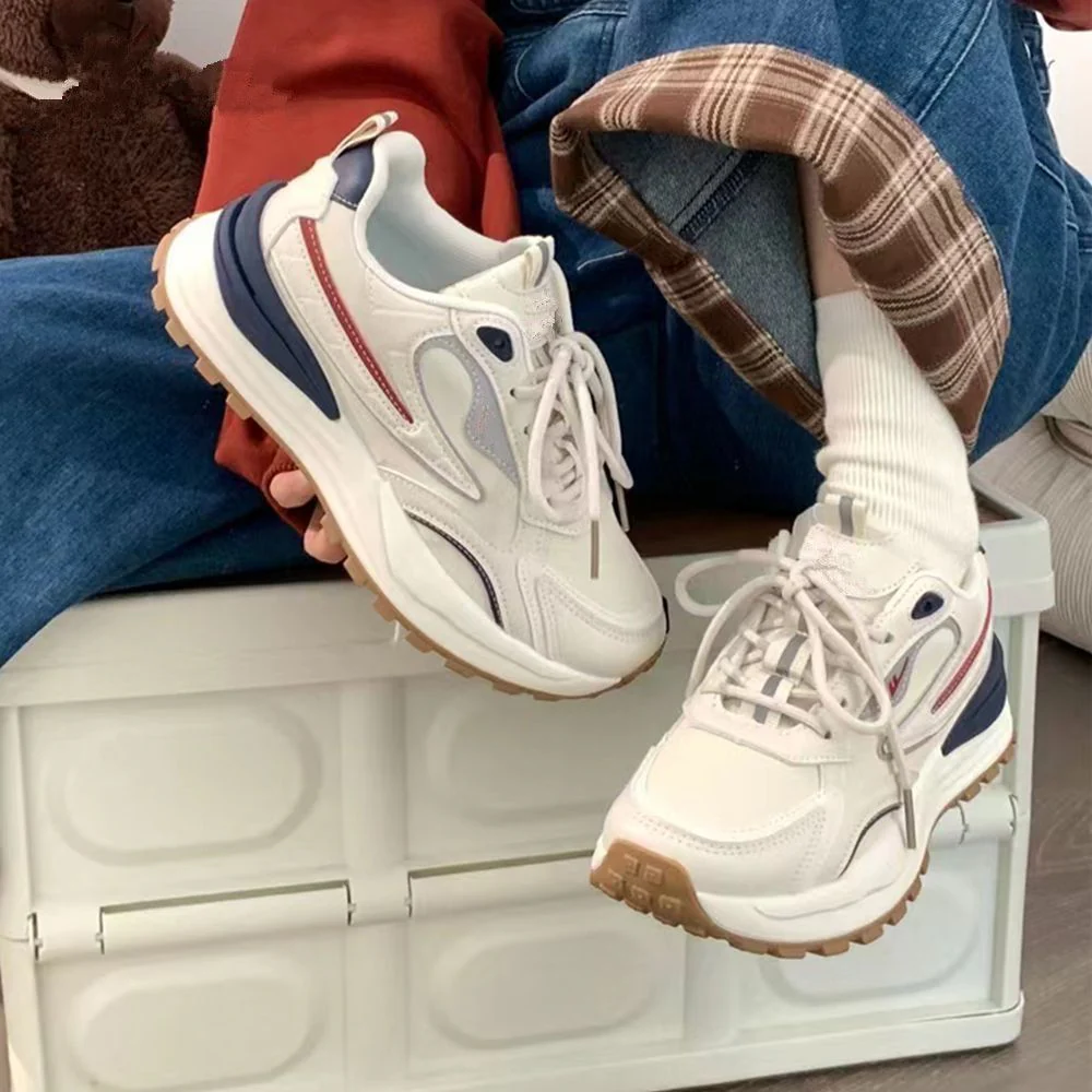 Damen sportliche Sneaker mit atmungsaktiver Mesh-Oberfläche und dämpfender Sohle Heidi Mode - Image 4