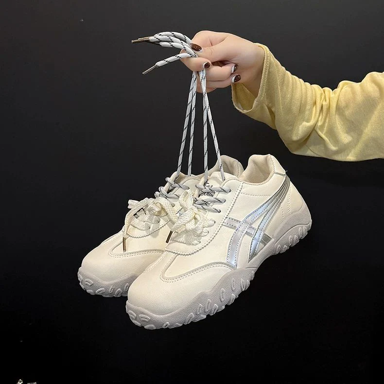Damen Sportliche Sneaker mit bequemem Schnürsystem und robustem Profil Heidi Mode - Image 3