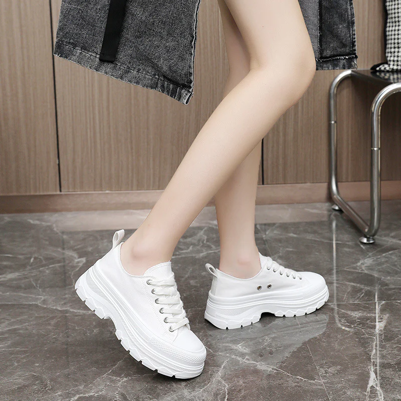 Damen Sportliche Sneaker mit dämpfendem Sohlenprofil und modischem Design Heidi Mode - Image 3