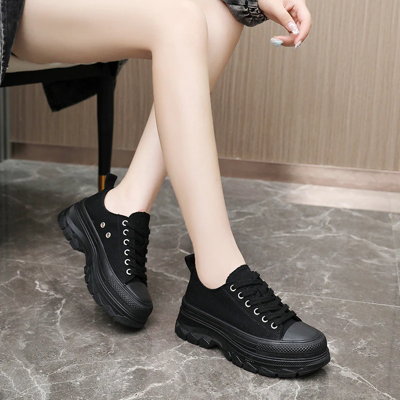 Damen Sportliche Sneaker mit dämpfendem Sohlenprofil und modischem Design Heidi Mode - Image 4