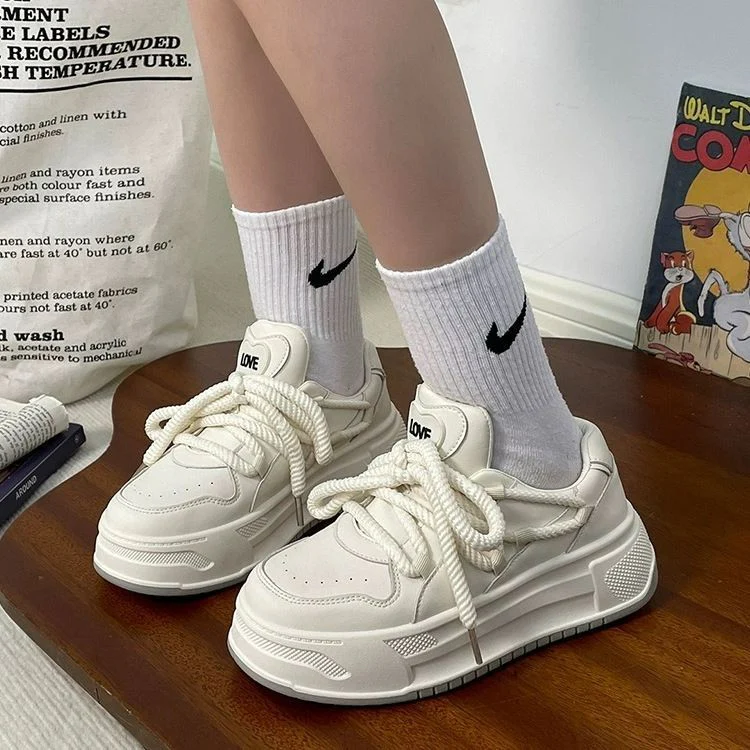 Damen Sportliche Sneaker mit dämpfender Sohle und komfortabler Innenpolsterung Heidi Mode - Image 3