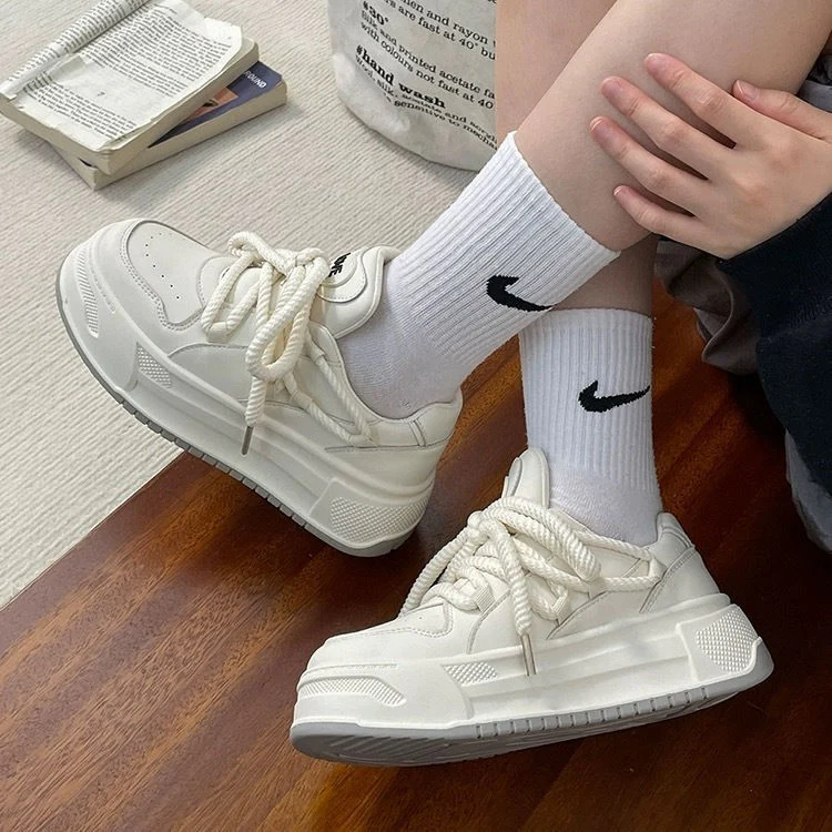 Damen Sportliche Sneaker mit dämpfender Sohle und komfortabler Innenpolsterung Heidi Mode - Image 4