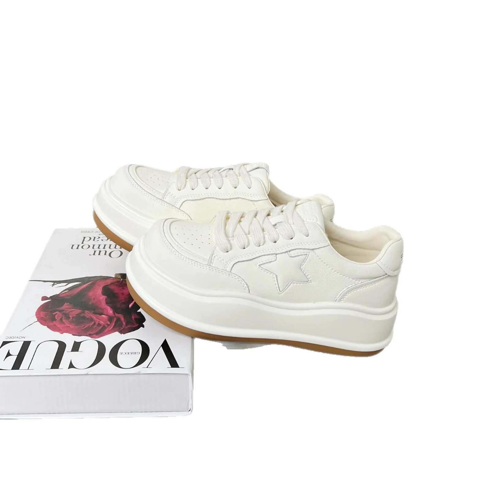Damen Sportliche Sneaker mit erhöhter Sohle und modischem Sternenzier Heidi Mode - Image 5