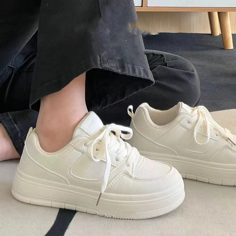 Damen sportliche Sneaker mit gepolsterter Dämpfung und atmungsaktiver Oberfläche Heidi Mode - Image 3