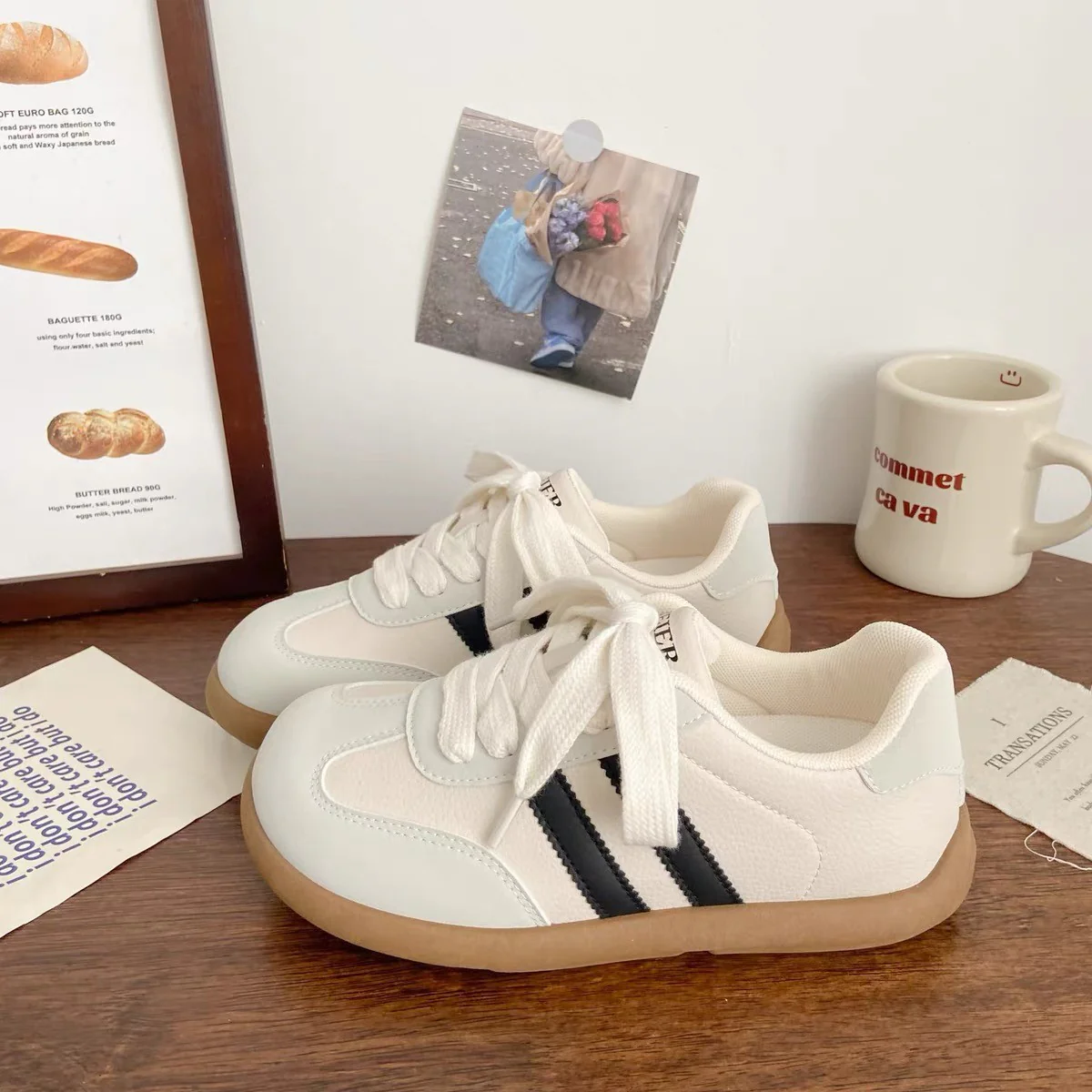 Damen Sportliche Sneaker mit gepolsterter Innensohle und rutschfester Sohle Heidi Mode - Image 2