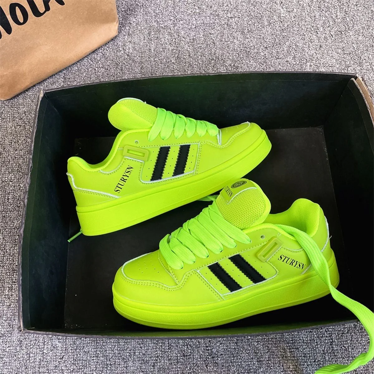 Damen Sportliche Sneaker mit gepolsterter Laufsohle und atmungsaktivem Obermaterial Heidi Mode - Image 12
