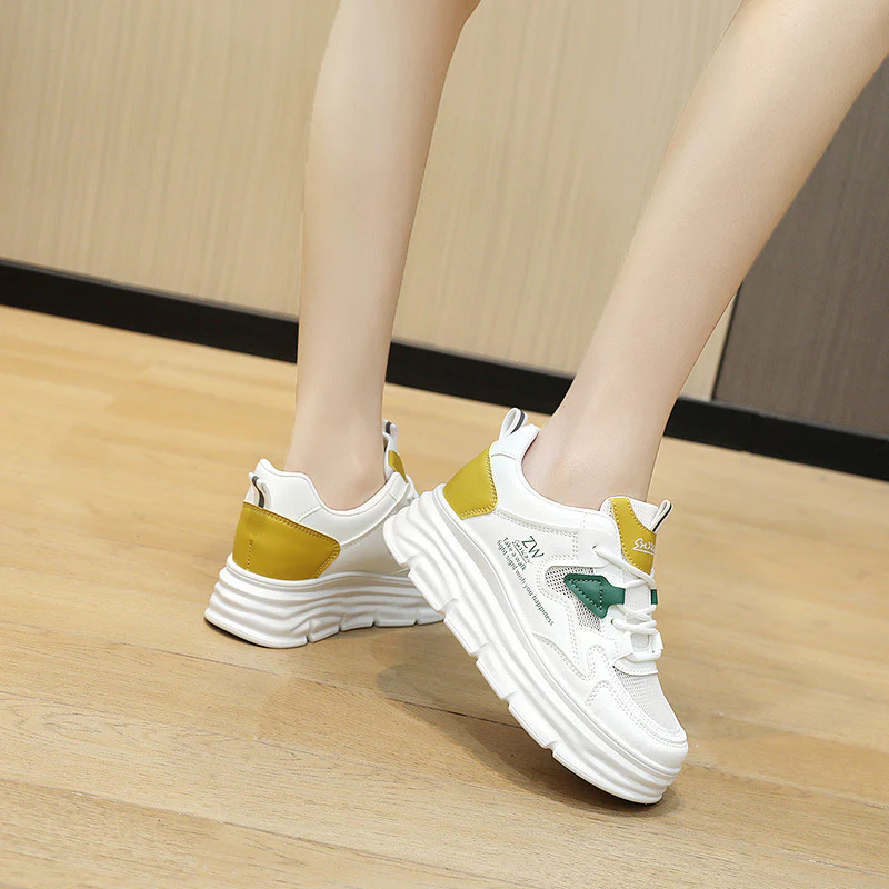 Damen Sportliche Sneaker mit hochgezogenem Design Heidi Mode - Image 3