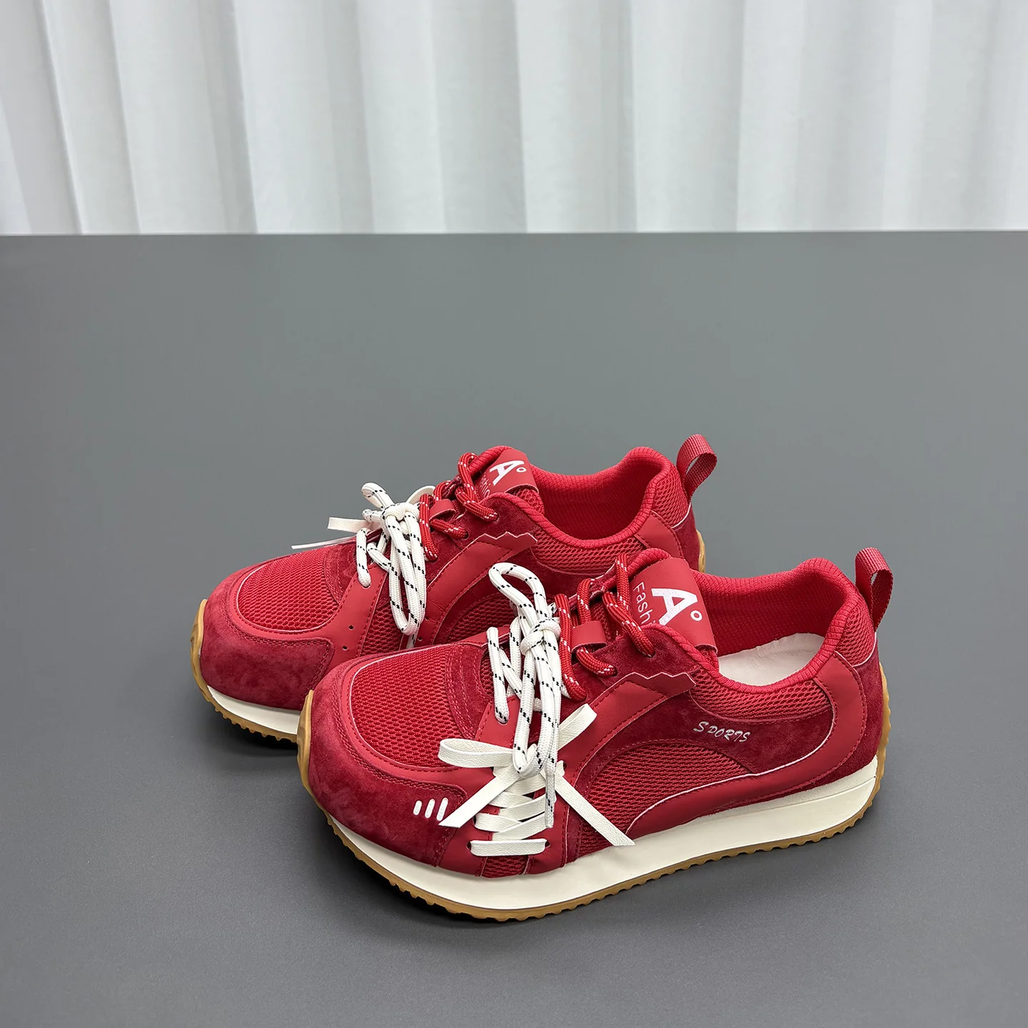 Damen Sportliche Sneaker mit innovativer Schnürtechnologie und atmungsaktiver Obermaterialkombination Heidi Mode - Image 2