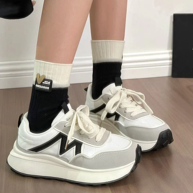 Damen Sportliche Sneaker mit komfortabler Dämpfung und modernem Design Heidi Mode - Image 3