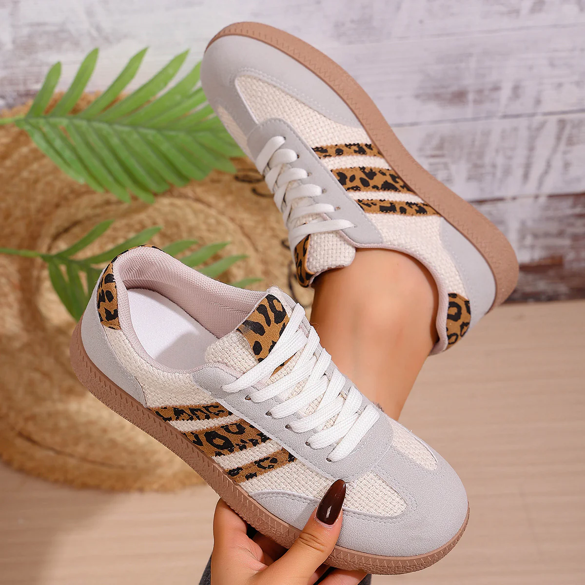Damen Sportliche Sneaker mit Leoprint und atmungsaktivem Obermaterial Heidi Mode - Image 4