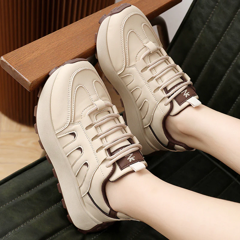 Damen Sportliche Sneaker mit modernem Design und dämpfender Laufsohle Heidi Mode - Image 4