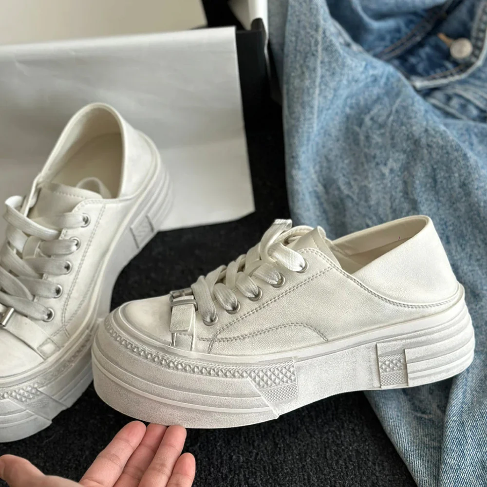 Damen Sportliche Sneaker mit modischem Design und atmungsaktiver Obermaterialstruktur Heidi Mode - Image 3