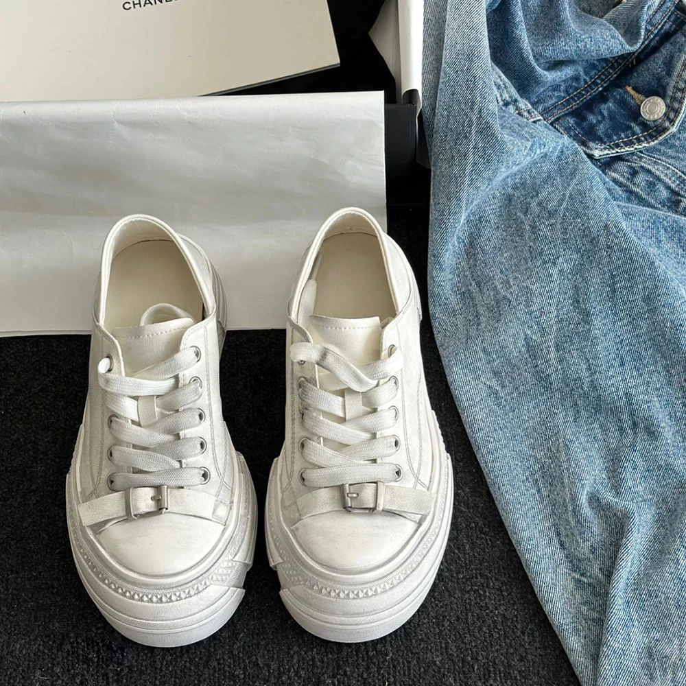 Damen Sportliche Sneaker mit modischem Design und atmungsaktiver Obermaterialstruktur Heidi Mode - Image 4