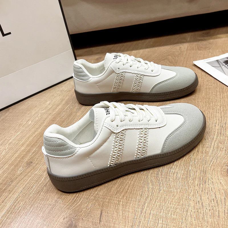 Damen Sportliche Sneaker mit reflektierendem Obermaterial und gepolsterter Innensohle Heidi Mode - Image 4