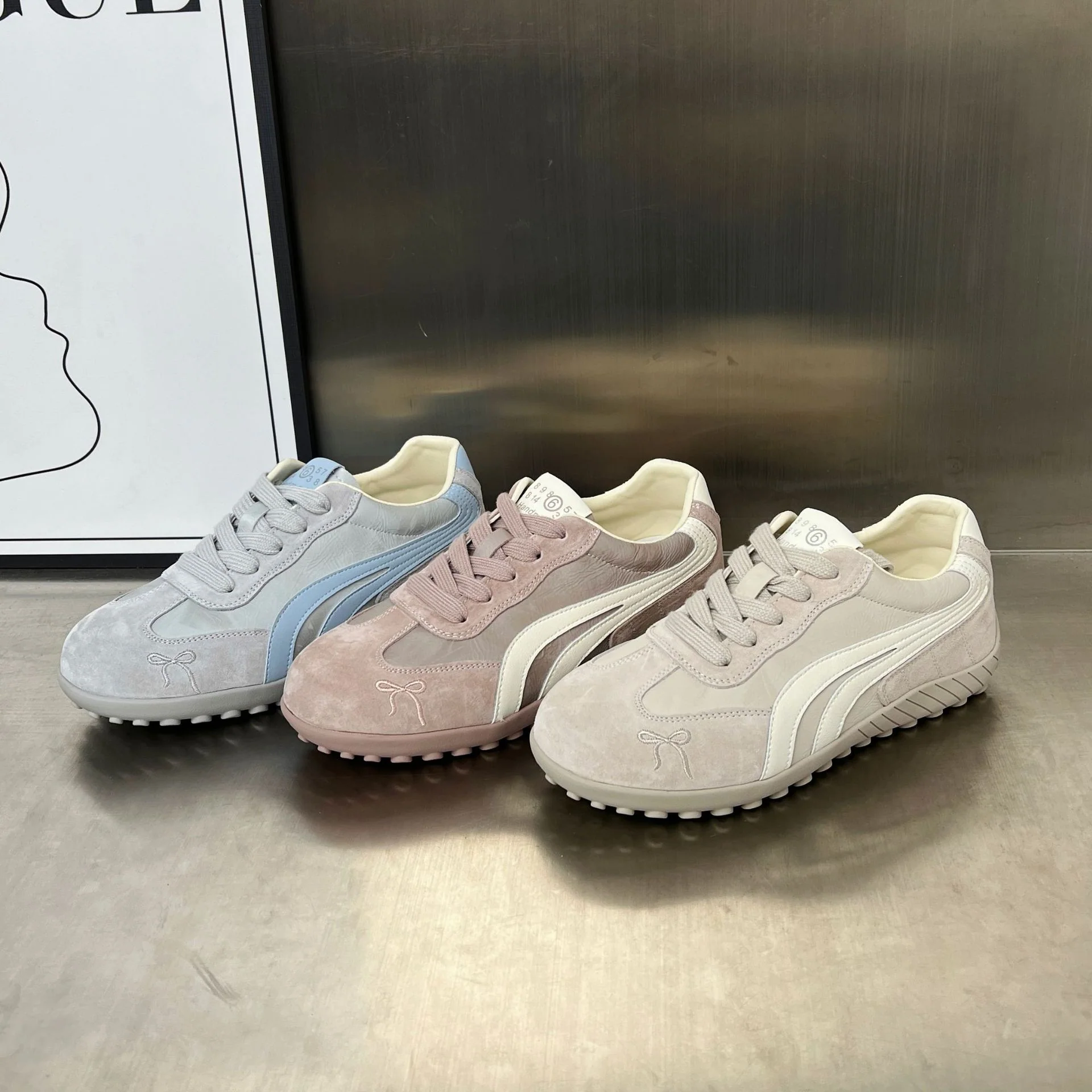 Damen Sportliche Sneaker mit rutschfester Sohle und atmungsaktiver Obermaterialkombination Heidi Mode - Image 3