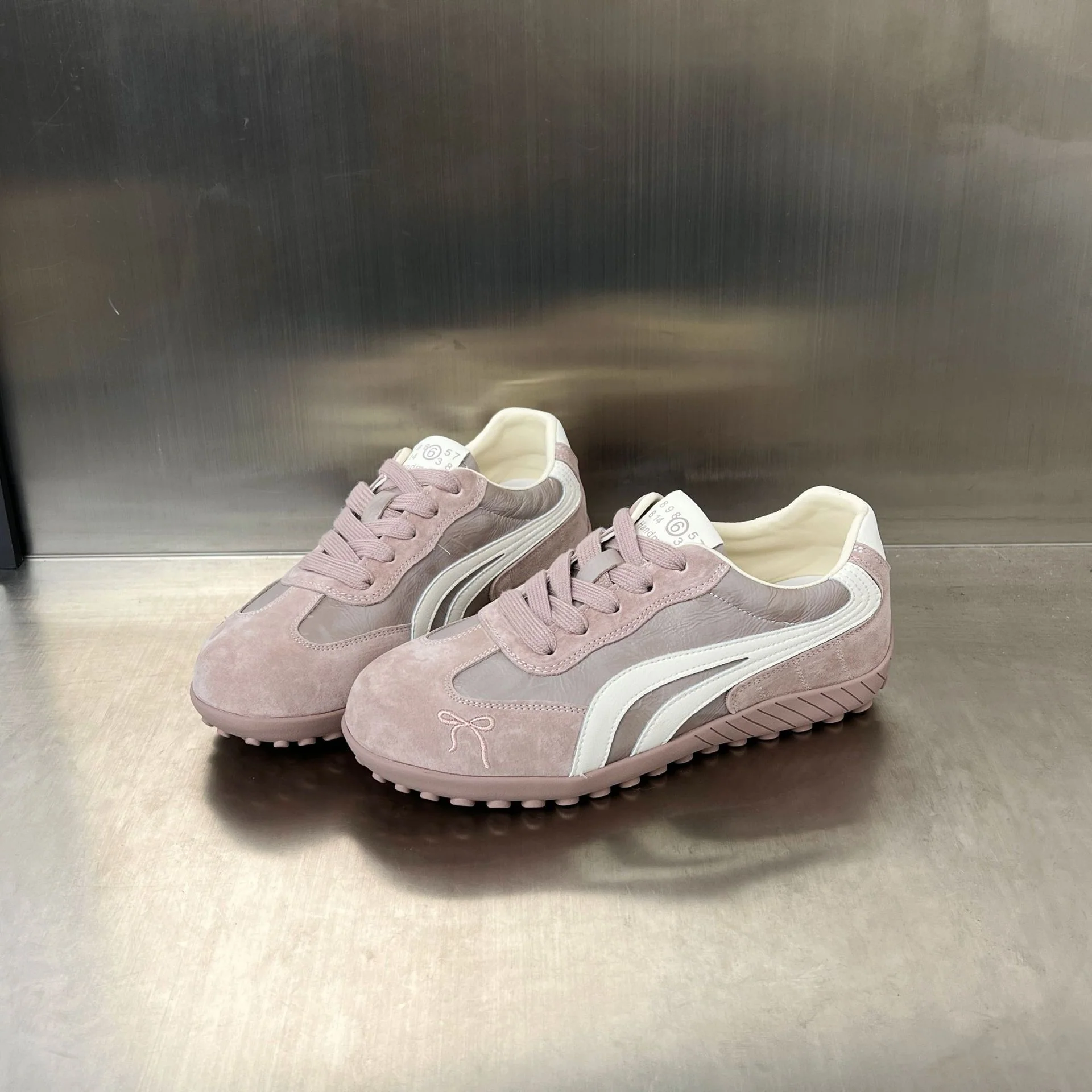 Damen Sportliche Sneaker mit rutschfester Sohle und atmungsaktiver Obermaterialkombination Heidi Mode - Image 6