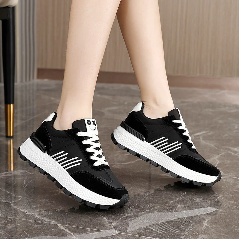 Damen Sportliche Sneaker mit rutschfester Sohle und dämpfendem Innenfutter Heidi Mode - Image 4