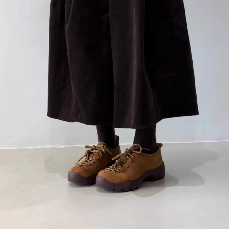 Damen Sportliche Sneaker mit samtiger Wildlederoberfläche und rutschfester Sohle Heidi Mode - Image 3