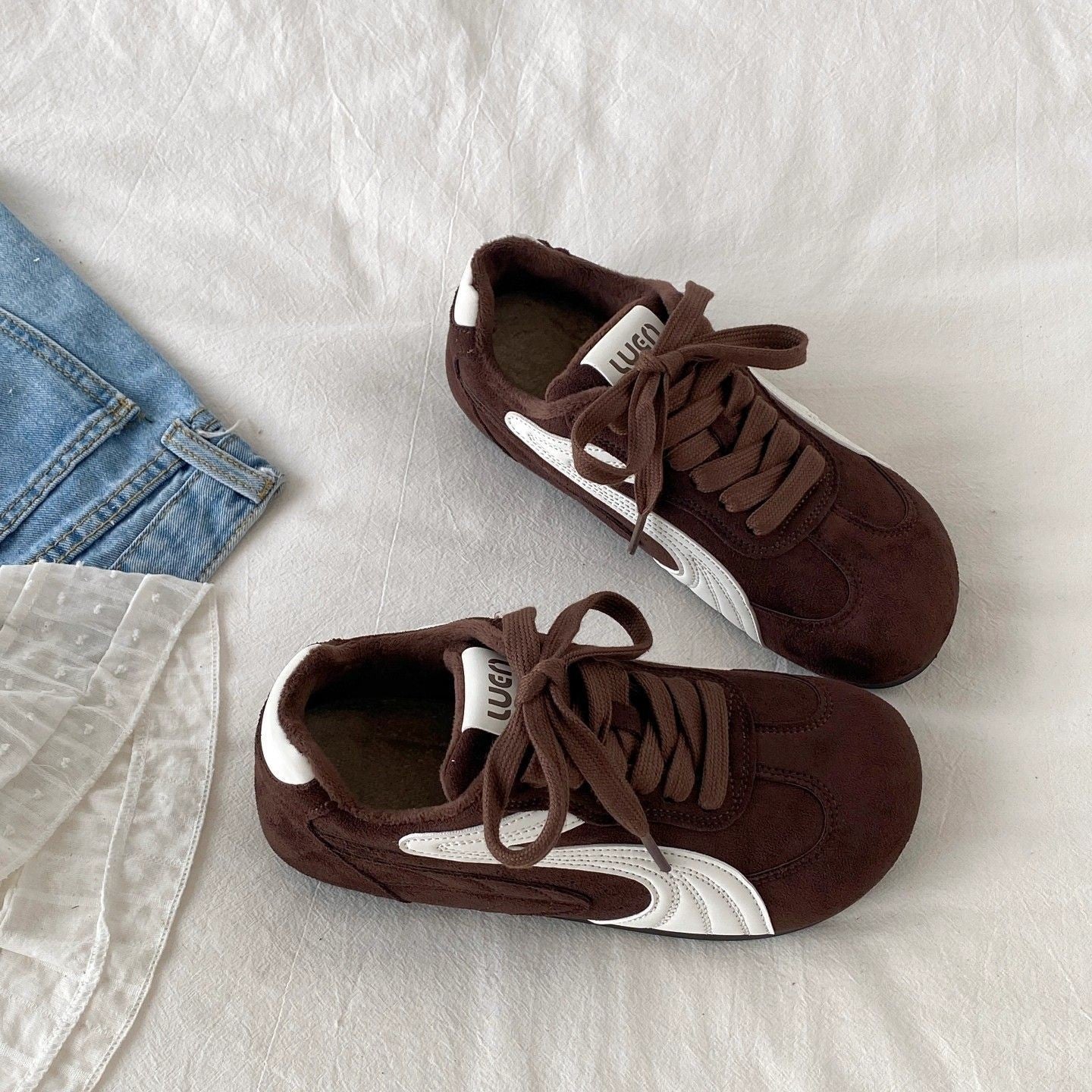 Damen Sportliche Sneaker mit Veloursleder-Obermaterial und gepolsterter Innensohle Heidi Mode - Image 6