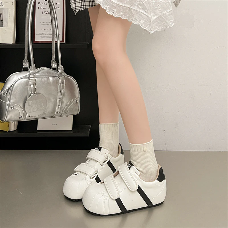 Damen sportliche Sneaker mit verstellbarem Klettverschluss und rutschfester Sohle Heidi Mode - Image 3