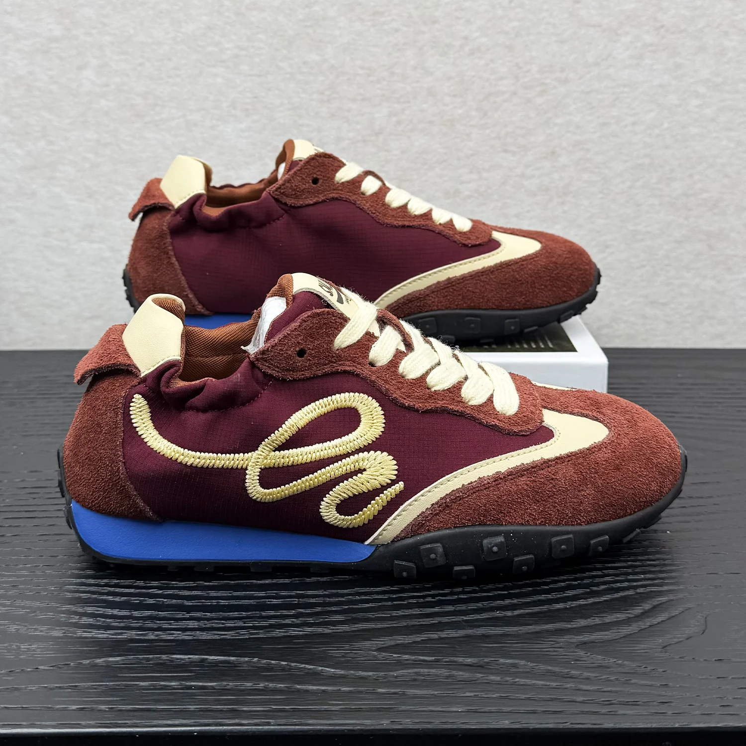 Damen Sportliche Sneaker mit weichem Wildleder und atmungsaktivem Obermaterial Heidi Mode - Image 3