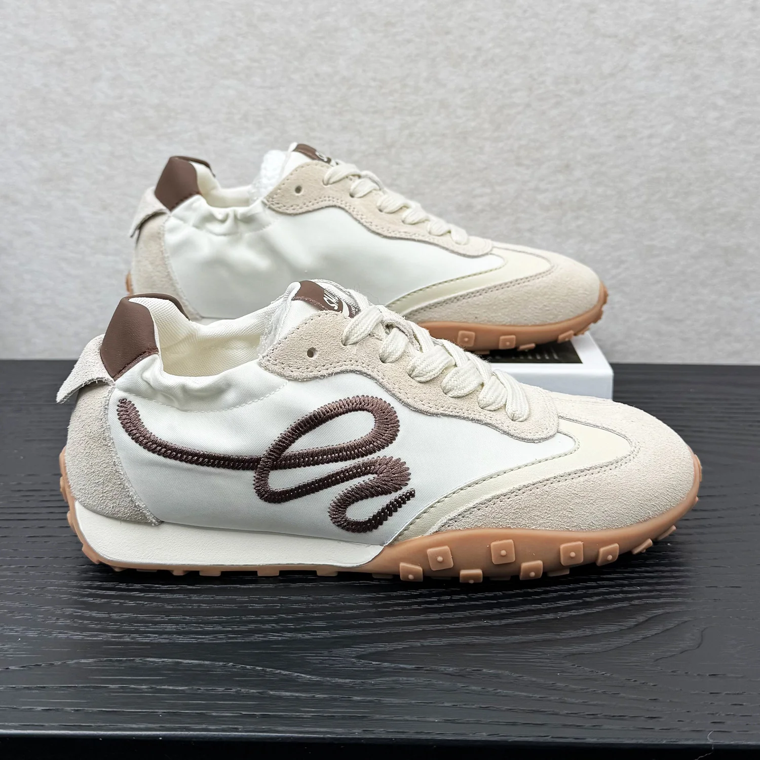 Damen Sportliche Sneaker mit weichem Wildleder und atmungsaktivem Obermaterial Heidi Mode - Image 8