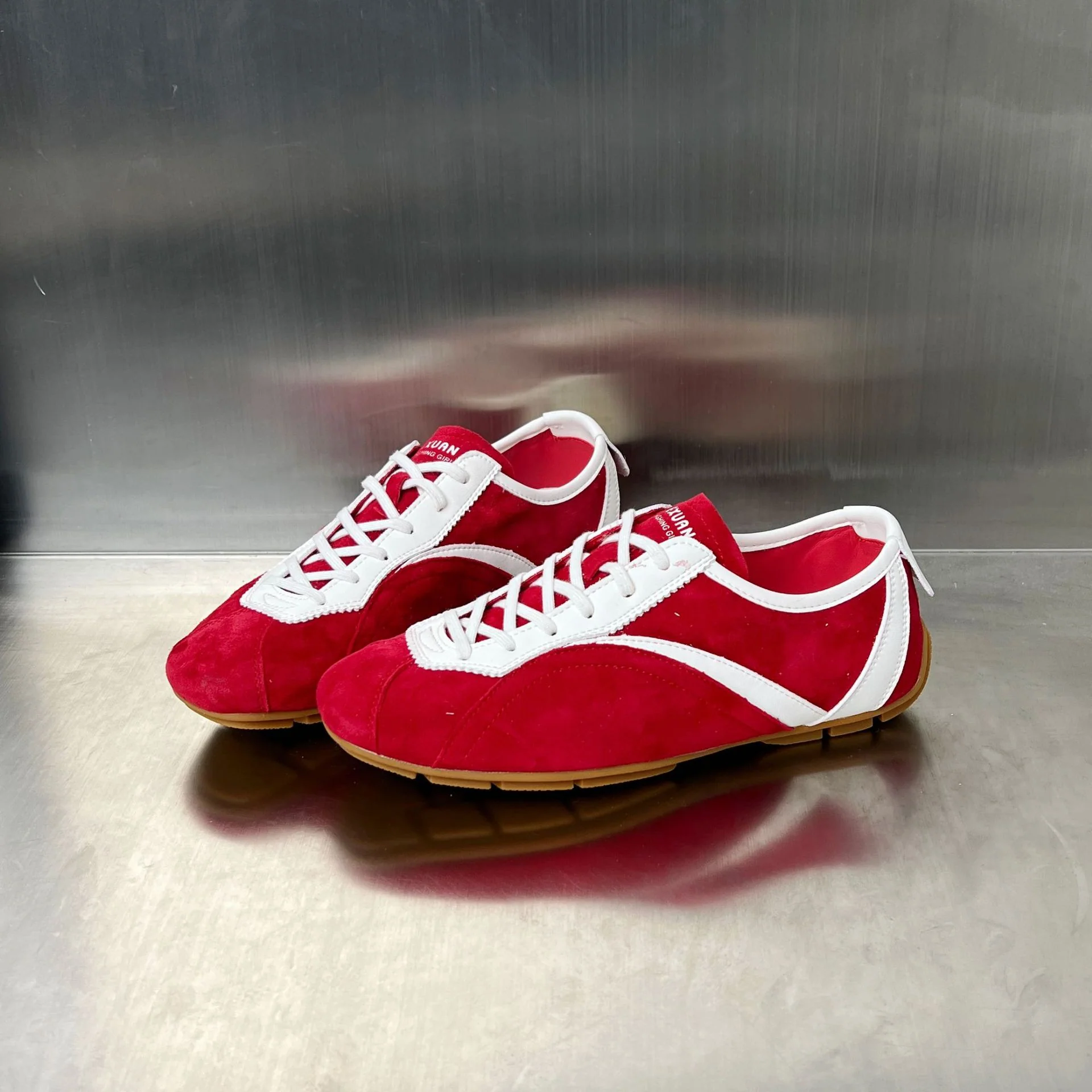 Damen Sportliche Sneakers aus hochwertigem Wildleder mit innovativer Sohlenkonstruktion Heidi Mode - Image 7