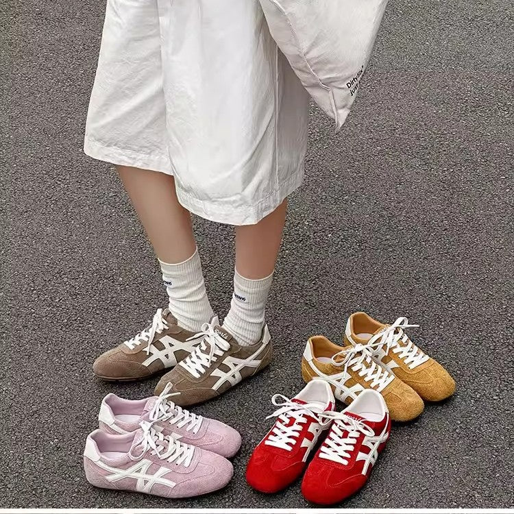 Damen Sportliche Sneakers aus hochwertigem Wildleder mit klassischem Design und rutschfester Sohle Heidi Mode - Image 4